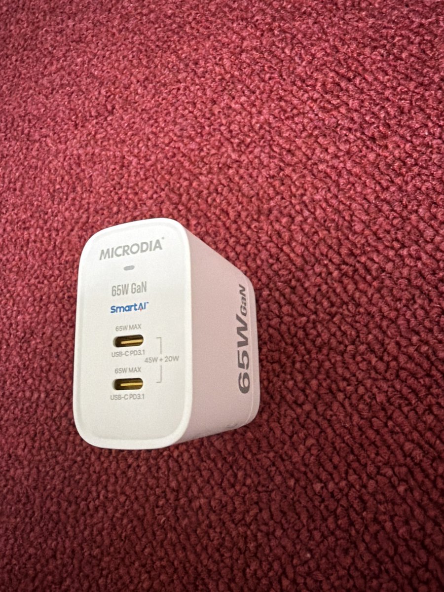 2hQ79kjHFqj1fQf's tweet photo. MICRODIAというメーカーの充電器
24ヶ月保証で見た目がかっこいいので購入しました https://t.co/ZAxlJhB5Fh