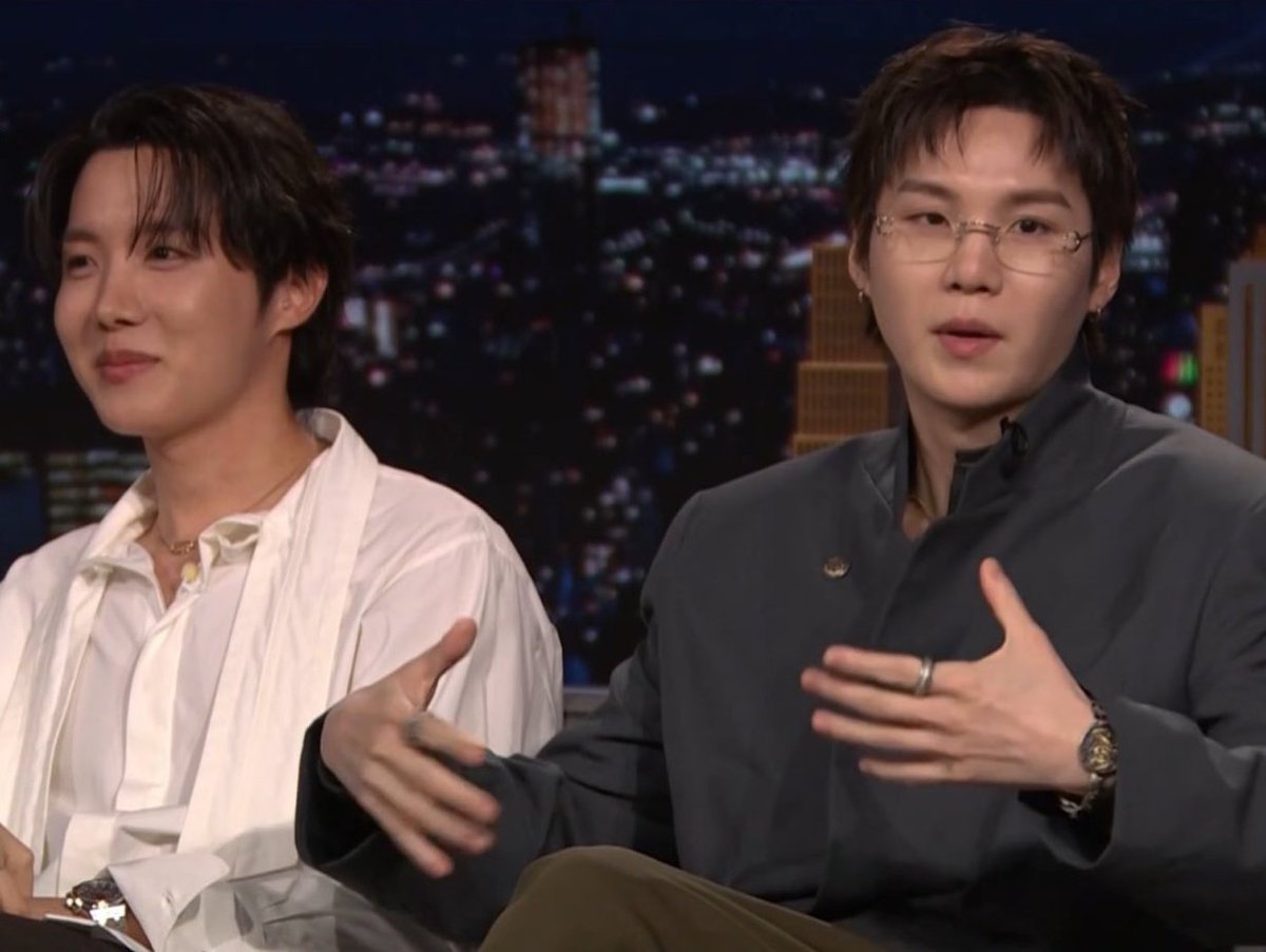 ִֶ𝐇ourly𝗦ope tweet media