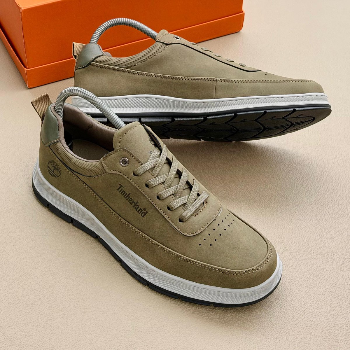 Queen Online Business tweet media