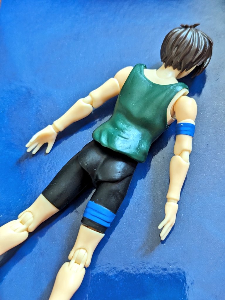 heero_yuy2's tweet image. フィギュアーツ ヒイロ ユイの予約注文品が届きました！これは私の大好きなアニメキャラで、バンダイがついに商品化してくれました。ただし、通常のSHFiguartsの希望小売価格と比べるとかなり高価でした。青い厚紙の背景も付属しているので、「つづく」シーンを再現できますよ！#ガンダムW #HeeroYuy
