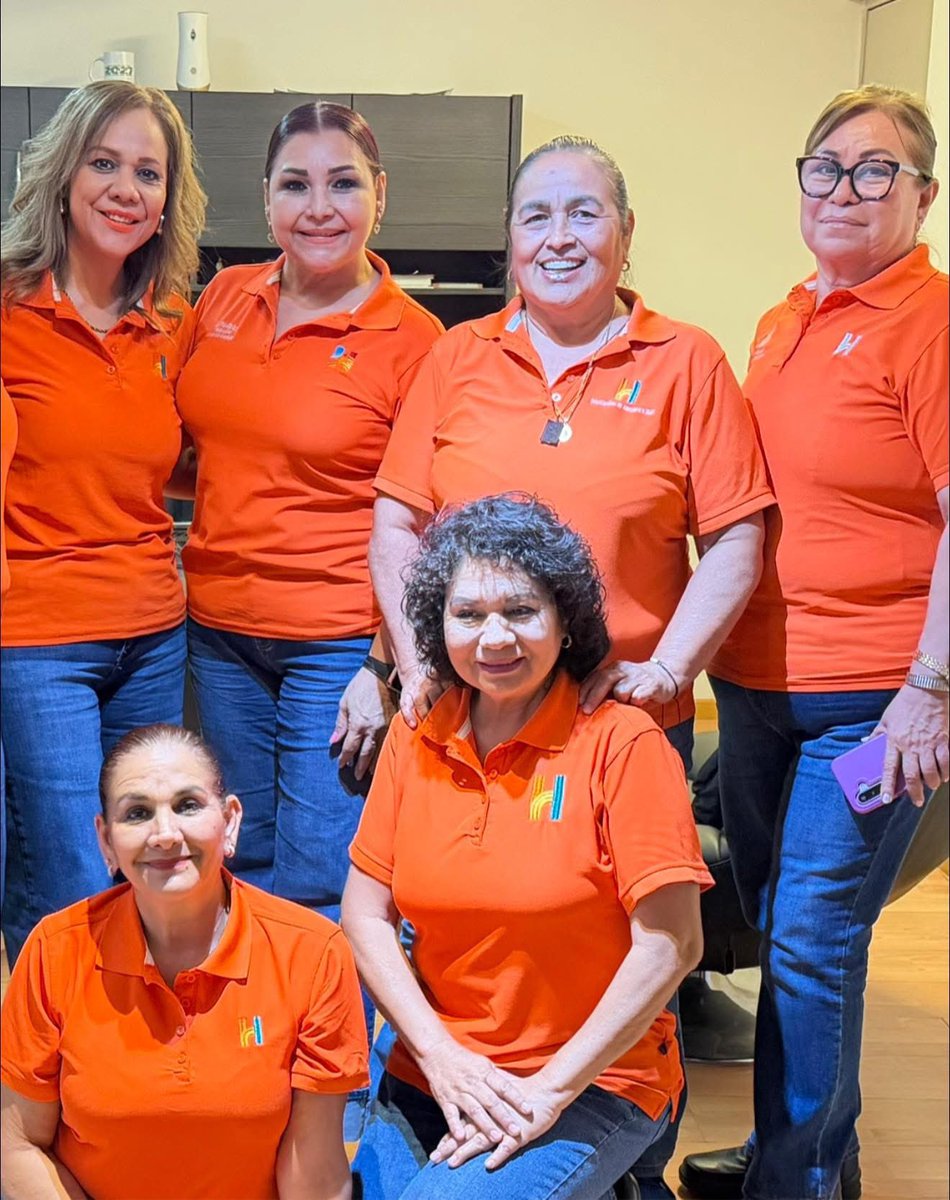 ZulmaGal's tweet photo. Sabías que el color naranja simboliza un futuro brillante y libre de violencia?

El objetivo de ponernos una prenda de color Naranja cada día 25, es para concientizar, prevenir y erradicar la violencia contra mujeres y niñas. 👱‍♀️👧🏻

#DiaNaranja
#25decadames
#DGAM https://t.co/6NqfWCsbfs