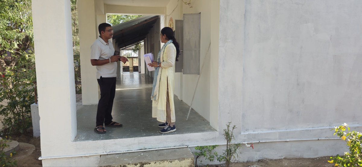 આગામી તાલુકા પંચાયત ચૂંટણીની પૂર્વતૈયારીના ભાગરૂપે જેતપુરપાવી તાલુકાના લીંબાણી,વાંકી, ભાણપુરી,કઠવાકુવા વિગેરે ગામોના મતદાન મથકોનીમુલાકાત લીધી અને જરૂરી સુવિધાઓ અંગે ચકાસણી કરવામાં આવી.<a href="/CMOGuj/">CMO Gujarat</a> <a href="/collectorcu/">Collector Chhotaudepur</a> <a href="/RacChhotaudepur/">RAC_Chhotaudepur</a> <a href="/SDMChhotaudepur/">ASSISTANT COLLECTOR & SDM Chhotaudepur</a> <a href="/infocugog/">Info ChhotaUdepur GoG</a> <a href="/InfoGujarat/">Gujarat Information</a> <a href="/revenuegujarat/">Revenue Dep. Gujarat</a>