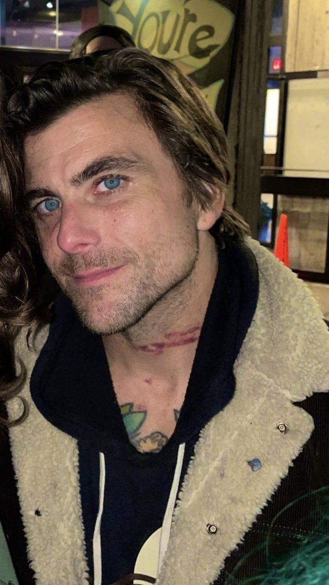 vy Ⴟ is seeing circa survive tweet media