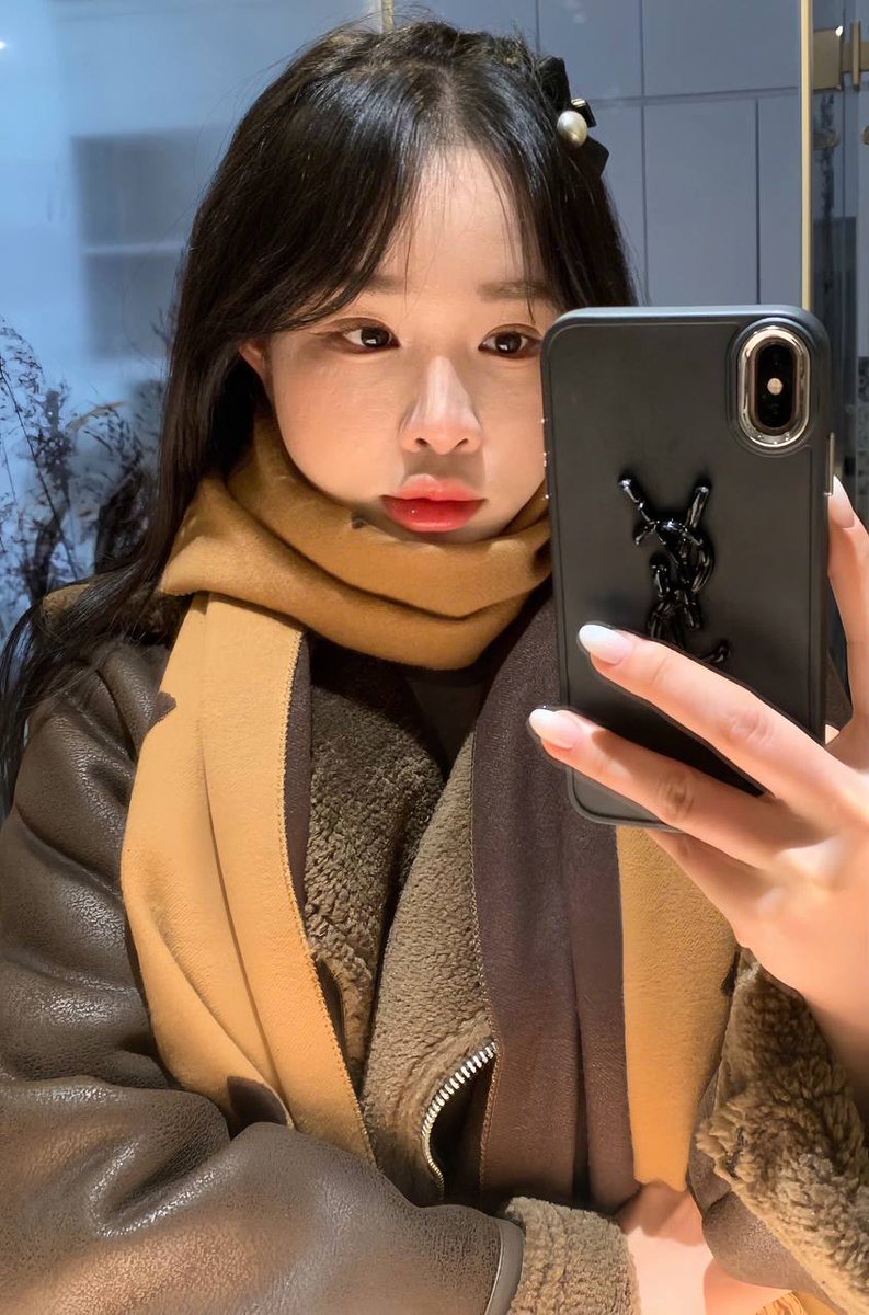 Cobigiang's tweet photo. Anh là mưa, còn em là cây cầu vồng - chỉ cần có anh, em sẽ đưa anh lên giường https://t.co/IypfZHA5SX