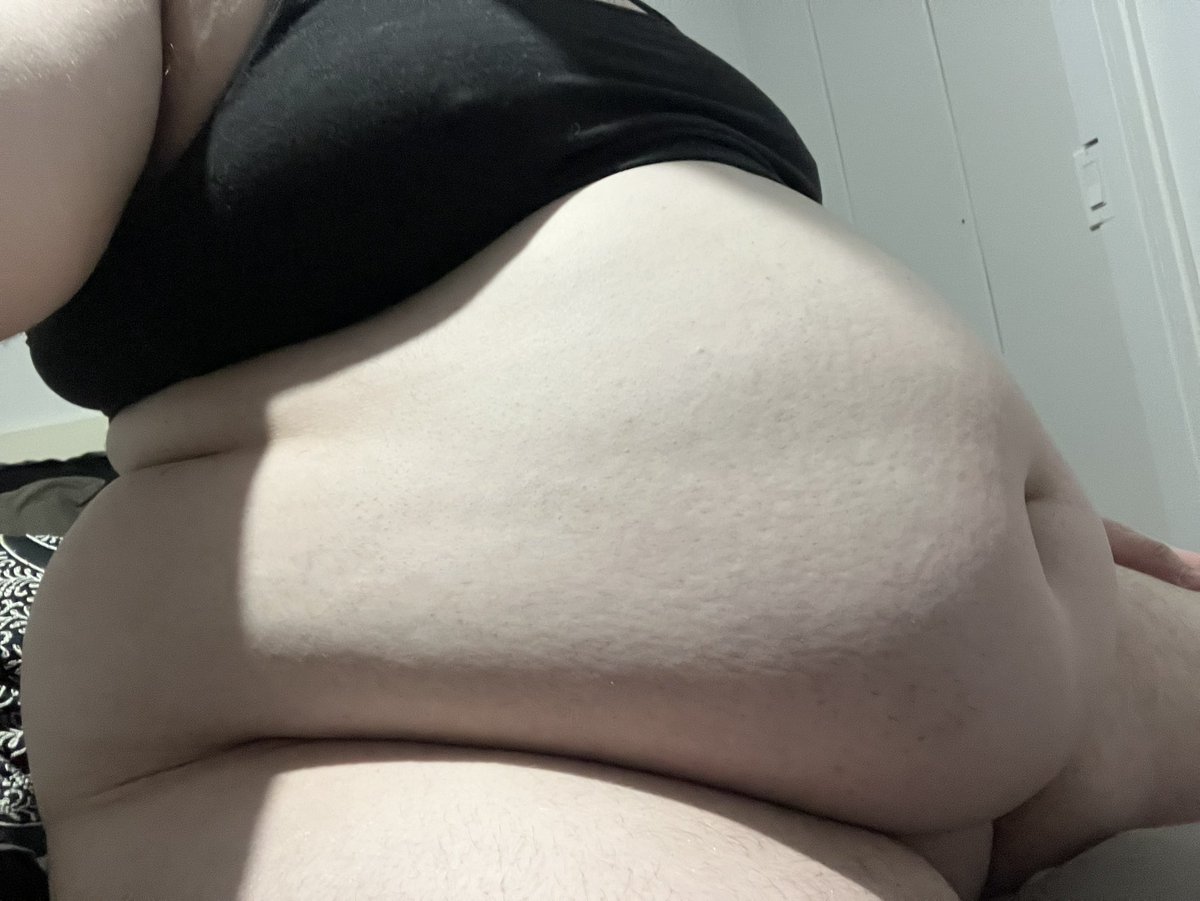 Basement Blimp 🔞 tweet media