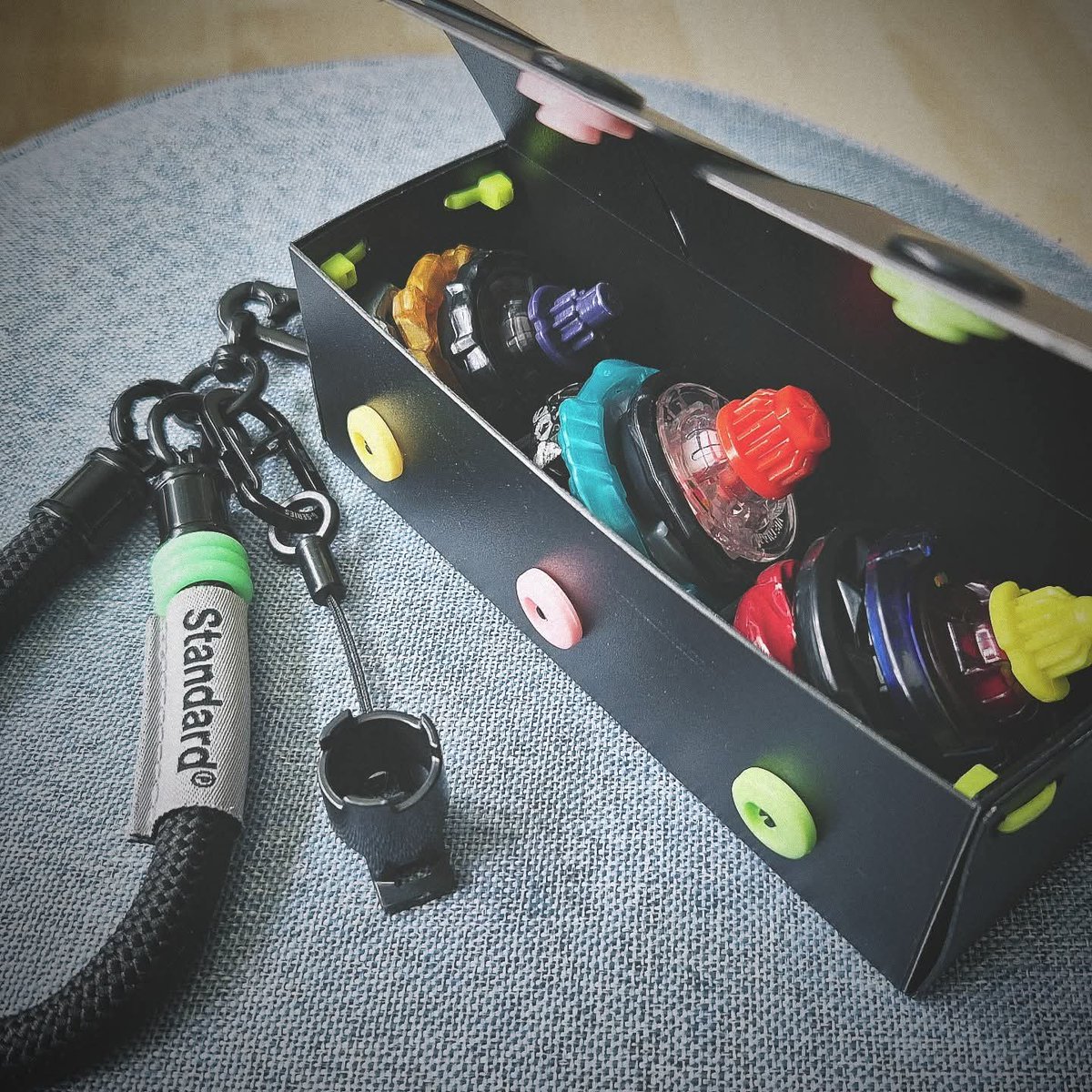 BeyGenSG's tweet photo. [Beyblade  X EDC]
Inspired by @playcafeph podcast about what a blader's Every Day Carry Beyblade setup would be.

Here's my BBX EDC.
What's Yours Peeps?

#beybladex #bbxedc #beygensg https://t.co/QEeYQca9QA