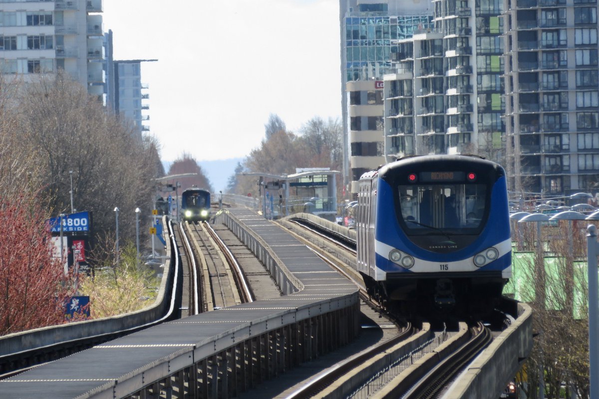 Hiyutoshin's tweet image. 側壁が無くてちょっと怖いこっちの高架線

#Translink #CanadaLine