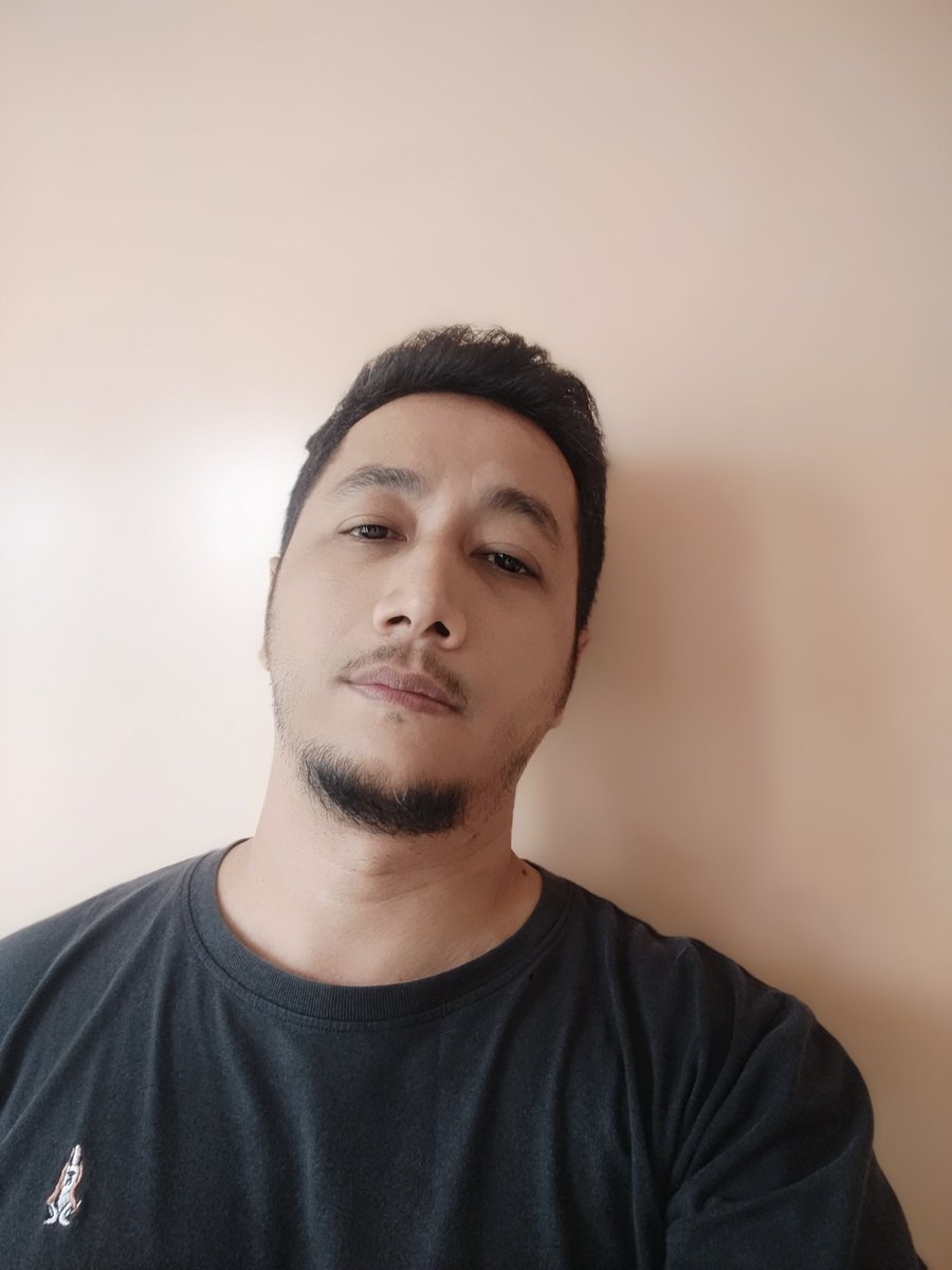 One Msge tweet media