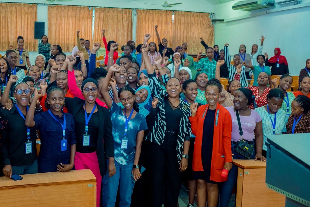 MarekaMalili's tweet photo. Not all learning is technical.

Sometimes it’s hearing the truth about the workplace,
what actually gets you hired,
and how to show up in interviews.

Big thanks to Cecylia Meshy for keeping it real.

#Nashindwaje #TGEE2026 https://t.co/luiC4624xu