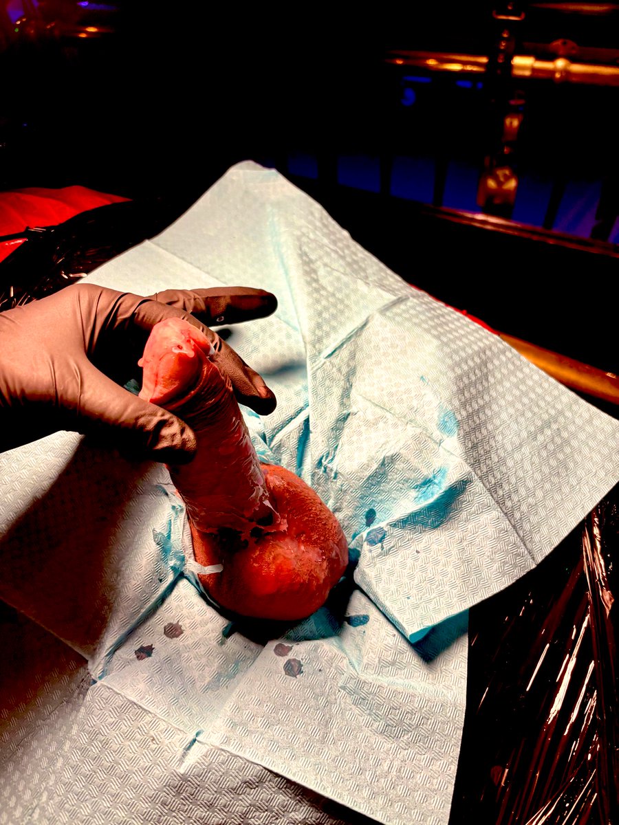 Dominatrix Fay tweet media