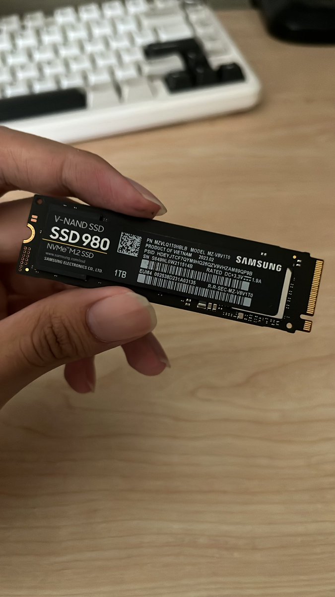 Farrell^64 tweet media