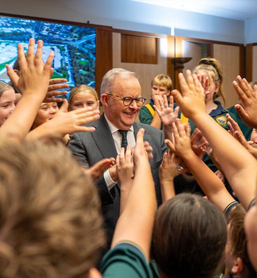 R3tards Down Under tweet media