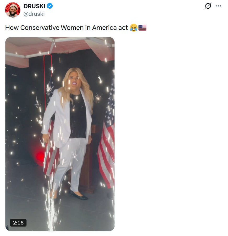 🔥今日 #sol 链热门代币 $Kirkski
📈市值330k｜持有人数1.47k

ca：GFik7LH45rqwGjSp73zsnX4DPtx3G1opUqPEEuBApump

GMGN：gmgn.ai/sol/token/yj6k…

代币叙事：

德鲁斯基又出圈了。

五个小时前，他发了一条视频。
标题写着：“美国保守派女性的行为方式🇺🇸”
没点名。但所有人都知道他在说谁。