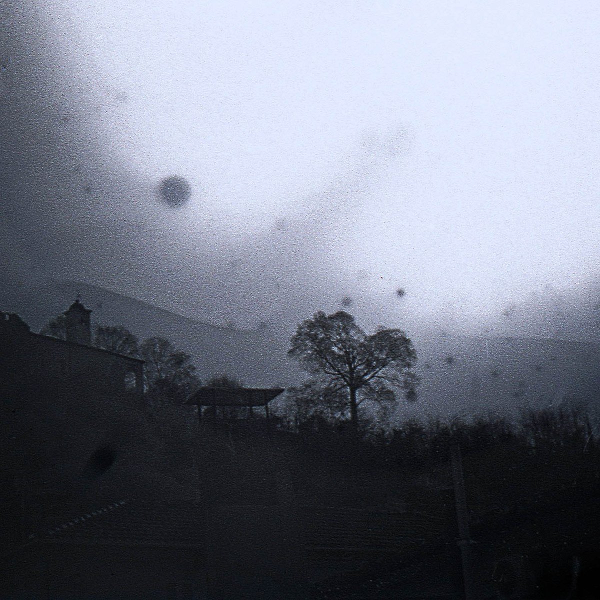 leobellandi's tweet photo. #pratosesia #lbdcping #fotografiaanalogica #fotografiasperimentale #110camera #experimentalphotography #bnwfilmphotography #paesaggioitaliano #110filmcamera https://t.co/7x2xnF1jUY