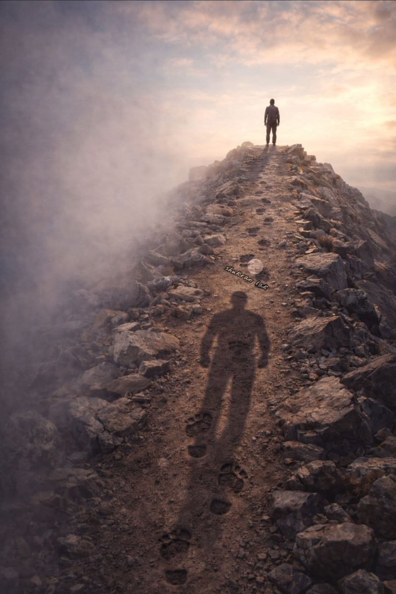 الطريق الصعب، هو الذي يعرّفك بنفسك ."