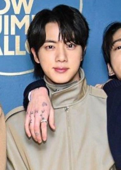 LoveHateHimMin's tweet photo. Another peak era of Seokjin's visuals
JIN ON FALLON
#JIN #JINonFallon #FallonTonight https://t.co/Y5heUcSVeU