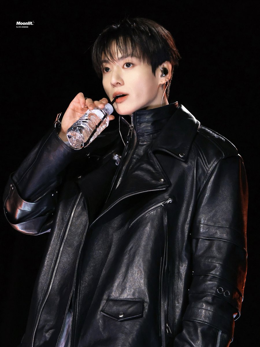 𝙈𝙤𝙤𝙣𝙡𝙞𝙩ˊ˗ tweet media