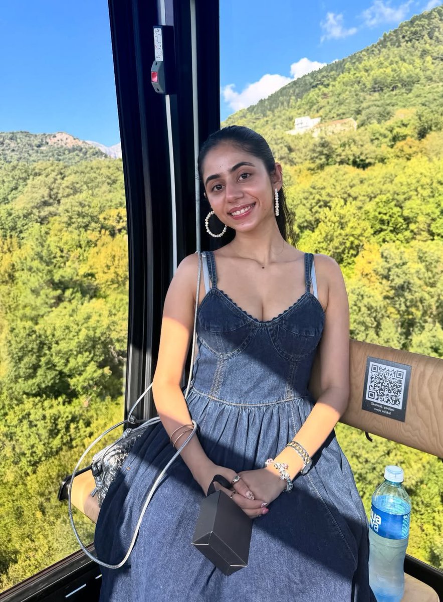 ThirstyCharm😉 tweet media