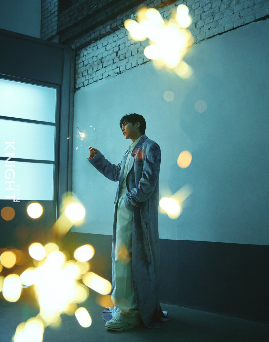 xiuweethome's tweet photo. 260326 KNIGHT中文版 웨이보 업데이트💙

🔗https://t.co/9R8vVI8QxI

#金珉锡0326生日快乐#
时针走过零点，岁月翻过一页。
出道十四年里，@INB100_XIUMIN 上过万千舞台，经历过无数掌声，也穿越过漫长等待，但时间不曾改变他的坚定与真诚。
他只是默默努力着，一步一步完成自己的目标，向大家展示自己追求的音乐世界，也更加愿意展露自我，给大家看到更多面的自己。

#봄날의_슈밍데이
#우리들의_캡틴_시우민_생일축하해
#HAPPYXIUMINDAY
#시우민 #김민석 #XIUMIN #シウミン