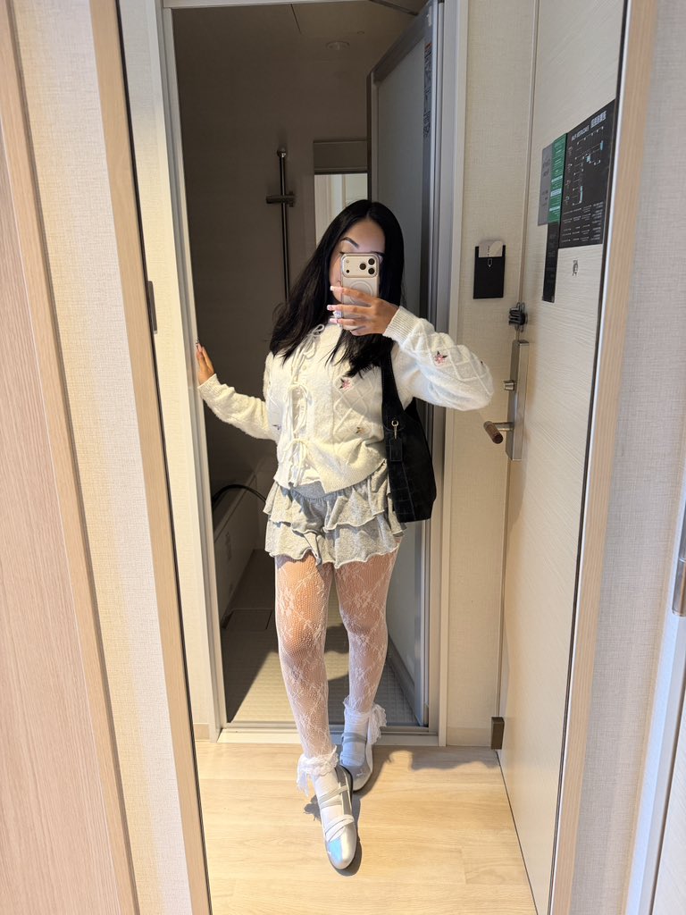 jesly🍂 tweet media