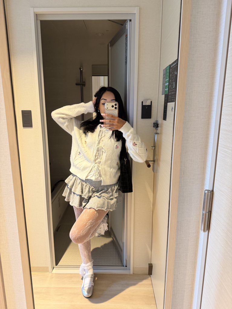 jesly🍂 tweet media
