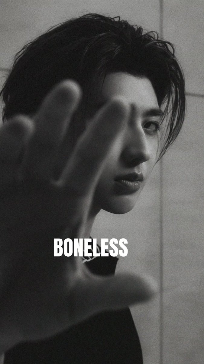 artza's tweet photo. รู้สึก ไหมว่า หนุ่ม26 จะหล่อ จับใจ ขนาดนี้
#BONELESS
#KUN https://t.co/MARRhgdu46