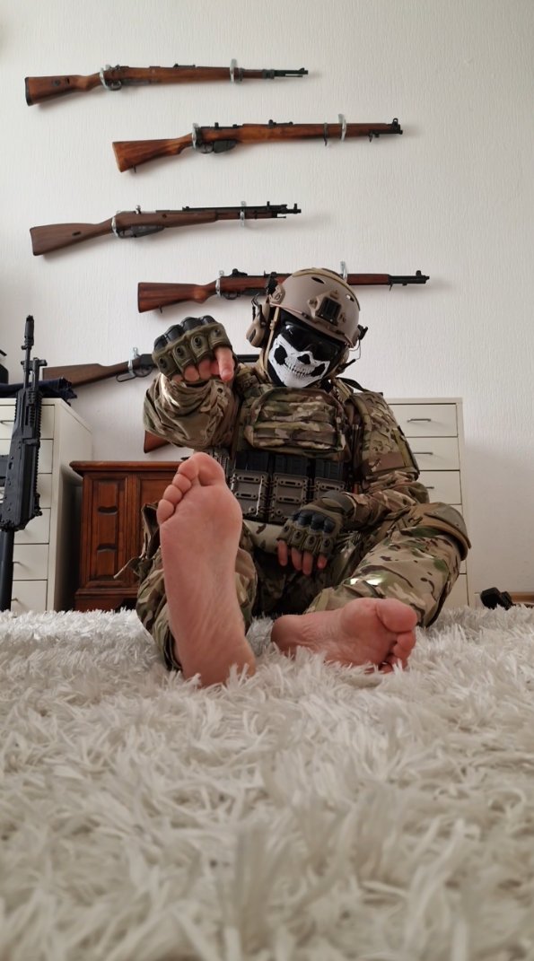 Gear_F0X's tweet photo. Dont be shy and come closer! https://t.co/6NZUFdn9kE