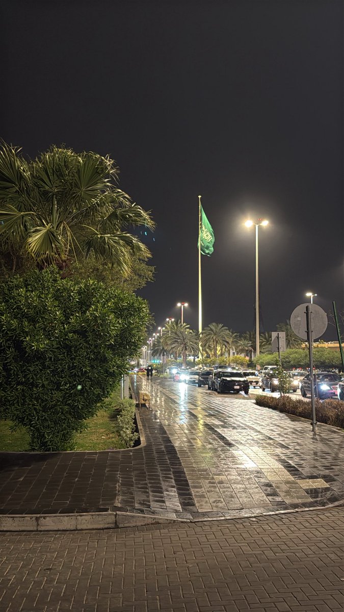 amaromar_123's tweet photo. اهل المدينة كيف الأمطار اليوم شاركونا تصويركم #امطار_المدينة #المدينه_المنورة https://t.co/kfrGt690pf