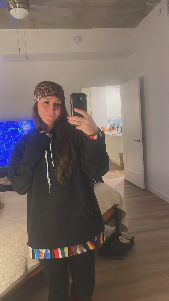 rayla_field's tweet photo. 60 days!!! I’m SO proud of myself. I’m finally getting my spark back &amp; loving myself again. I seriously have the most amazing friends, family, &amp; sober community that I could every ask for <3
thankful thankful thankkful https://t.co/fy00gwuPF5