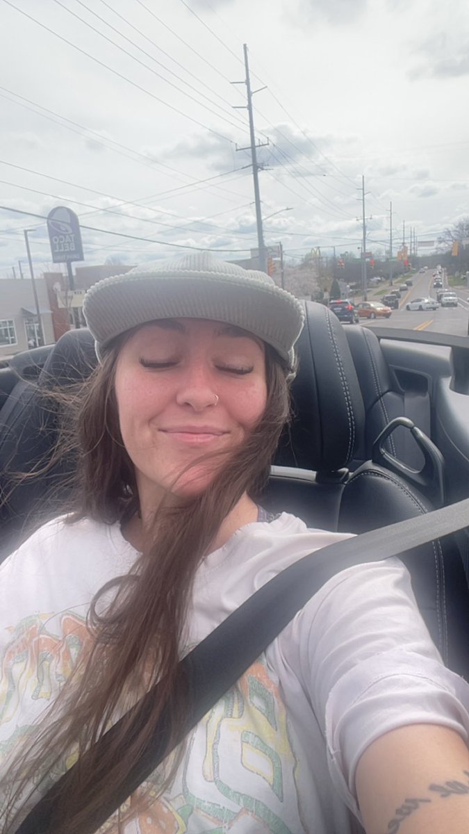 rayla_field's tweet photo. 60 days!!! I’m SO proud of myself. I’m finally getting my spark back &amp; loving myself again. I seriously have the most amazing friends, family, &amp; sober community that I could every ask for <3
thankful thankful thankkful https://t.co/fy00gwuPF5