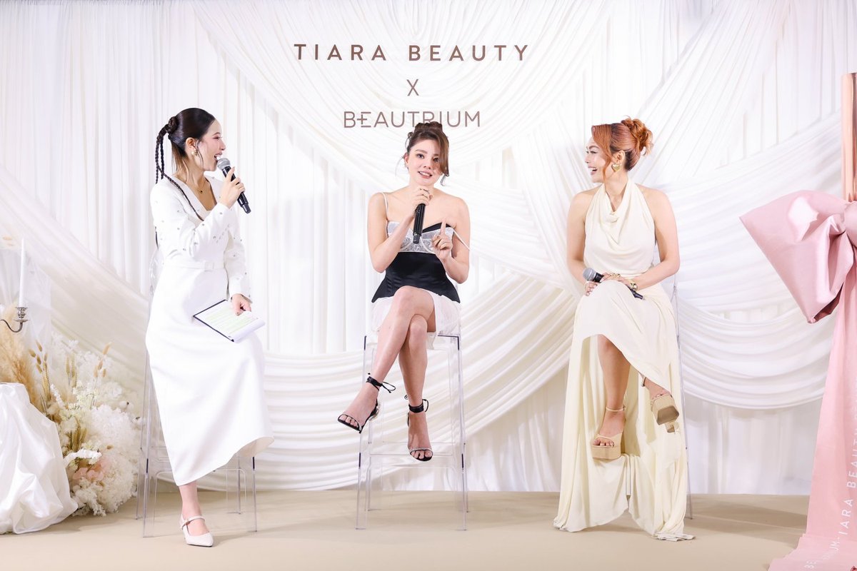 ANiceEnt_Backup's tweet photo. สะเทือนวงการบิวตี้! "ดิว อริสรา" ทวงบัลลังก์ตัวแม่ นั่งแท่น "TIARA Brow Icon" คนแรก เปิดตัวโปรเจกต์ยักษ์กลางสยาม ปักธงผู้นำนวัตกรรมคิ้วพรีเมียม ตั้งเป้าทะยานสู่ 150 ล้���น

​#ดิวอริสรา
#TIARABrowIcon 
#TIARBEAUTY

🔗https://t.co/qSiol1qzmk https://t.co/eHS8PPqxob