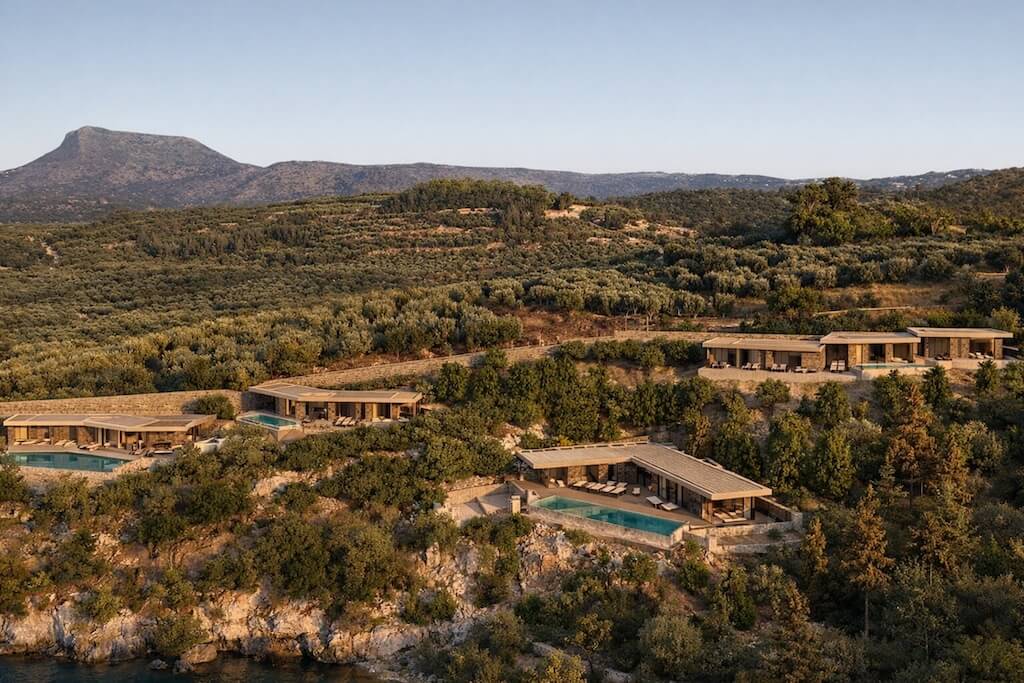 AmazingArchi's tweet image. The Timberline Villas, Tsivaras, Greece by Zeropixel Architects

Read more: amazingarchitecture.com/visualization/…

#amazingarchitecture #Visualization