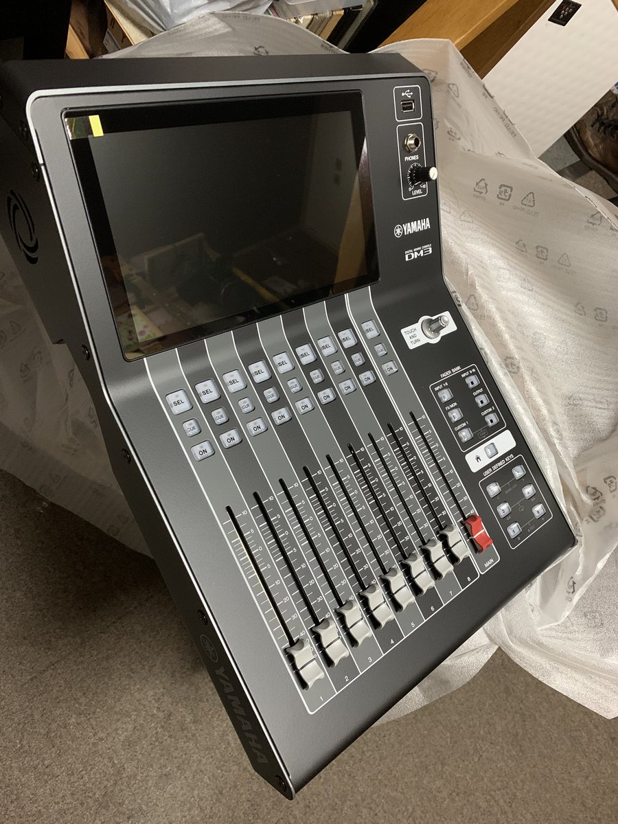 gzp02722's tweet photo. YAMAHA DM3 Standard 導入しました。今日から仲間入りです。 https://t.co/1koIIIWMwb