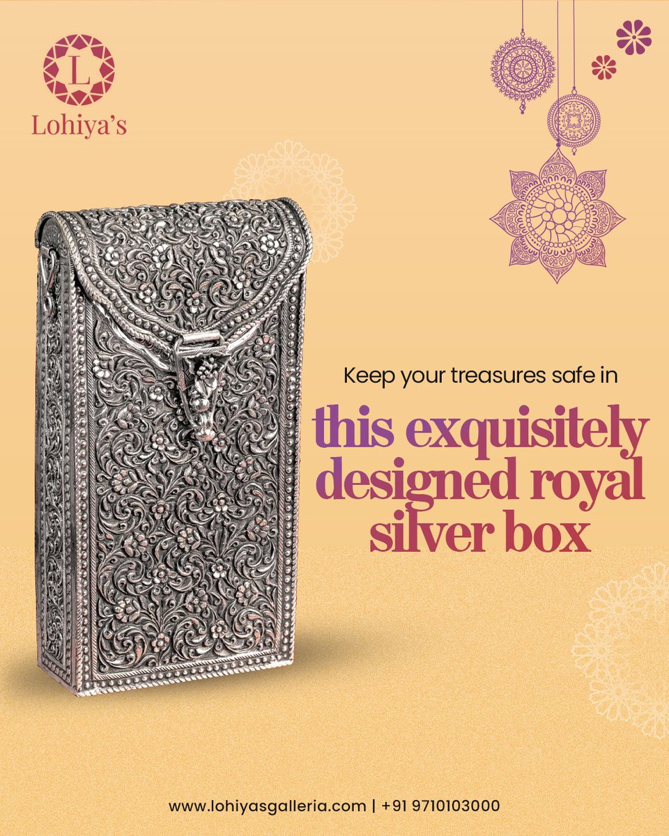 LohiyasG's tweet image. Store your treasures in royal elegance ✨
This exquisitely designed silver box adds luxury and charm to every detail. 

for pricing and more information connect +91 97101 03000

#SilverBox #LuxuryStorage #PureSilver #RoyalElegance #TimelessDesign #HomeDecorGoals