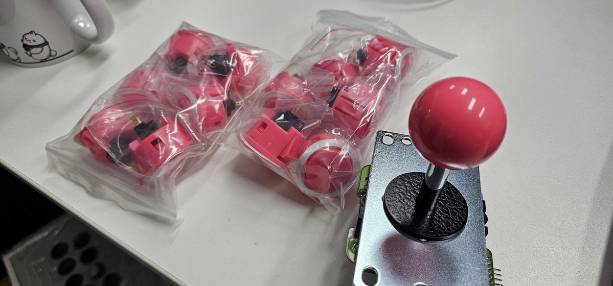 Empy ｜エンピー tweet media