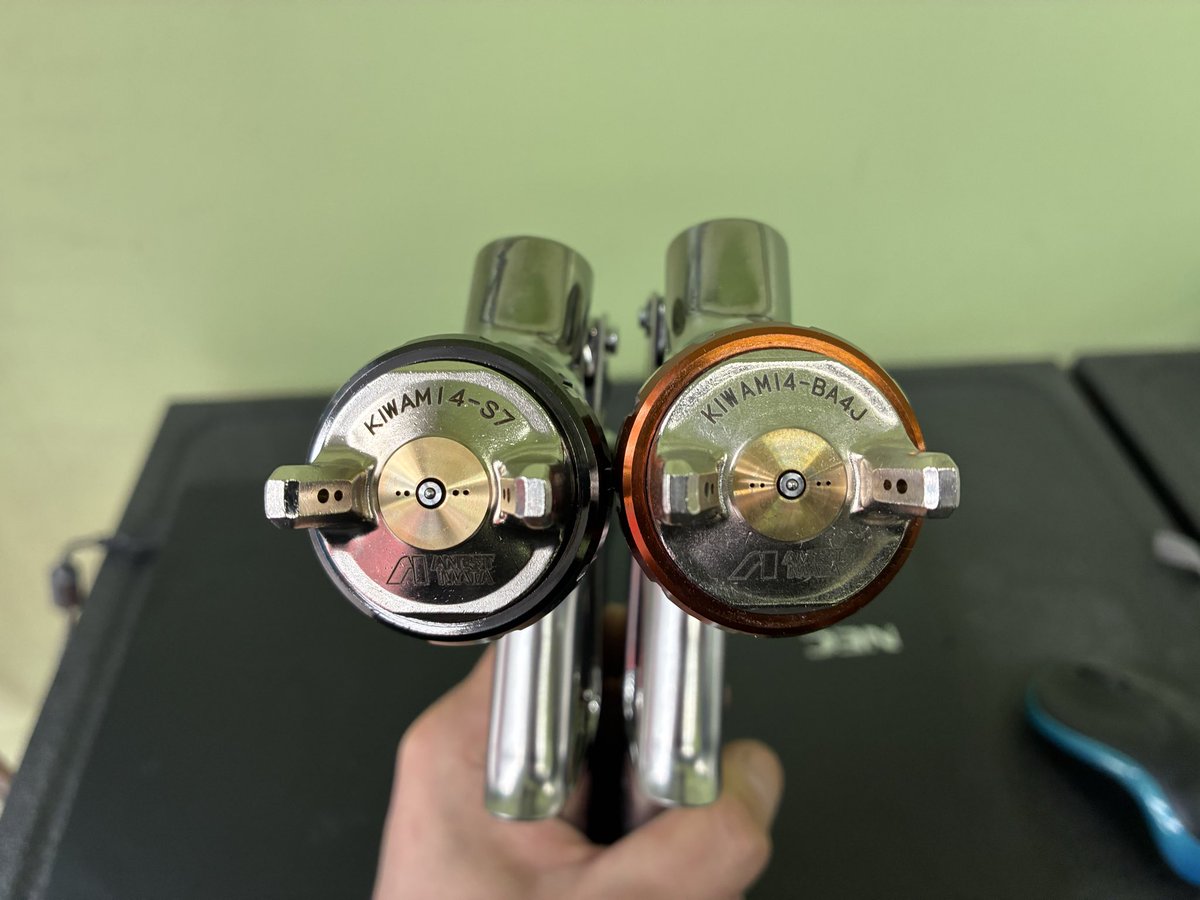 620_datsun's tweet photo. 届くの早かったですね
受注生産なんだとか

SPモデルと銘打たれたKIWAMI4
S7キャップとノズル

キャップは黒、ボディもやや暗めなメッキに感じますね

WBよりBA寄りの性能との事

1液溶剤ベースにはどうでしょうかね、楽しみです

#アネスト岩田
#スプレーガン https://t.co/Gejdt7U8tX