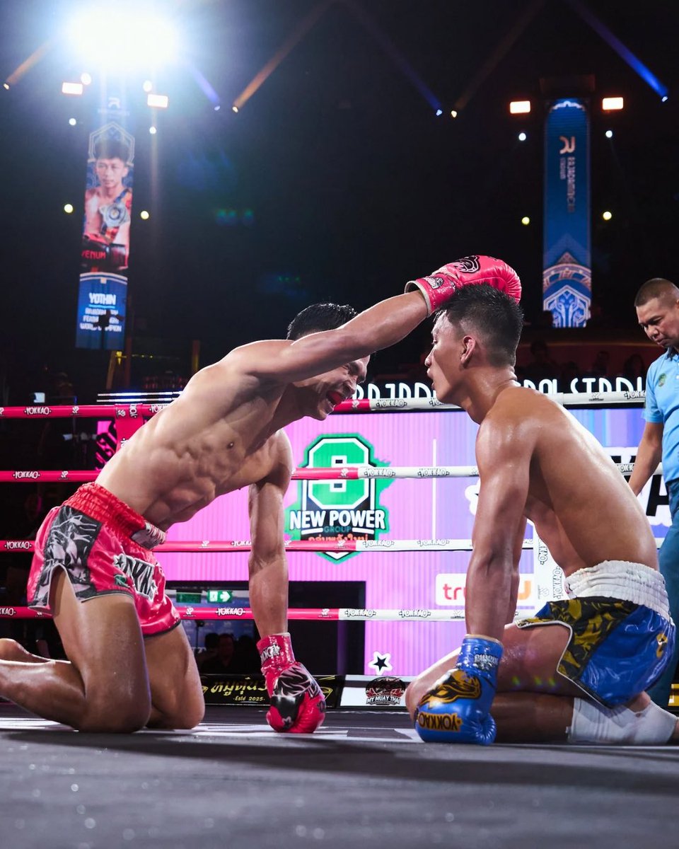 yokkaoboxing's tweet image. A night to remember at Rajadamnern 💥
Songpayak demonstrates control and fight IQ to win by decision against Suesat in the Main event.
#muaythai #fight #fighting