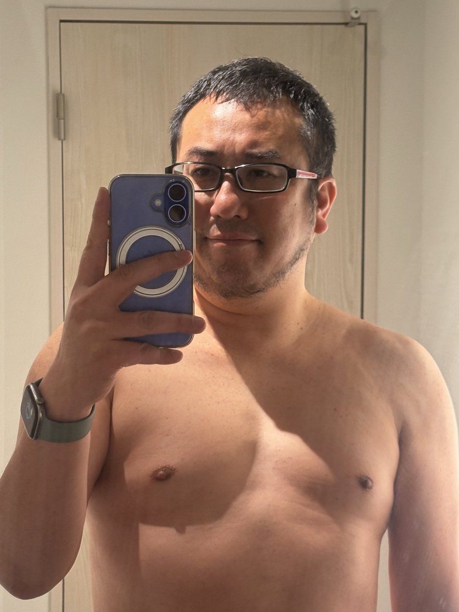 ともけつ tweet media