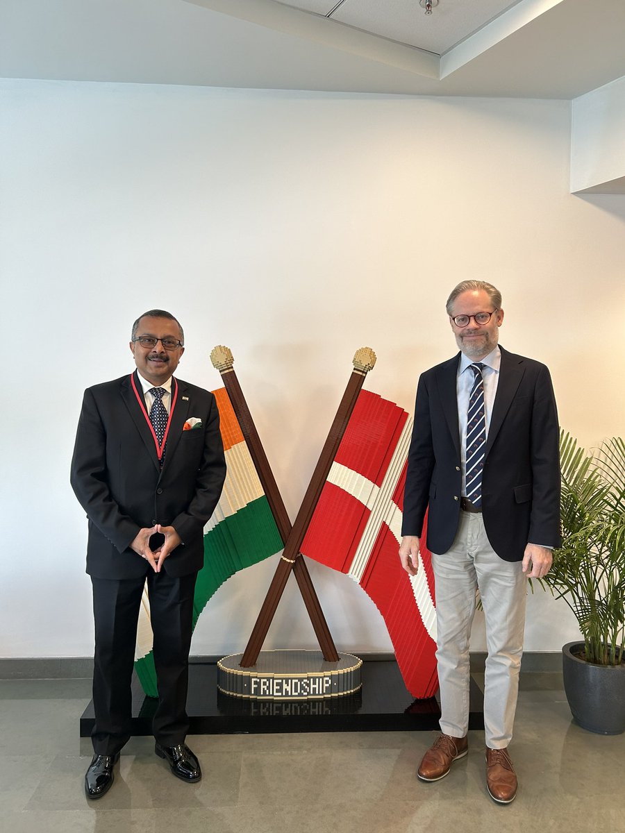 DenmarkinIndia's tweet image. Pleasure welcoming Colonel Rohit Dev for a good discussion on the upcoming BBB (biofuels, bioenergy, biomaterials) Summit and how India’s vast biogas potential could help address the current gas crunch ⛽️🌱 #biogas @RDXThinksThat @biogasindia