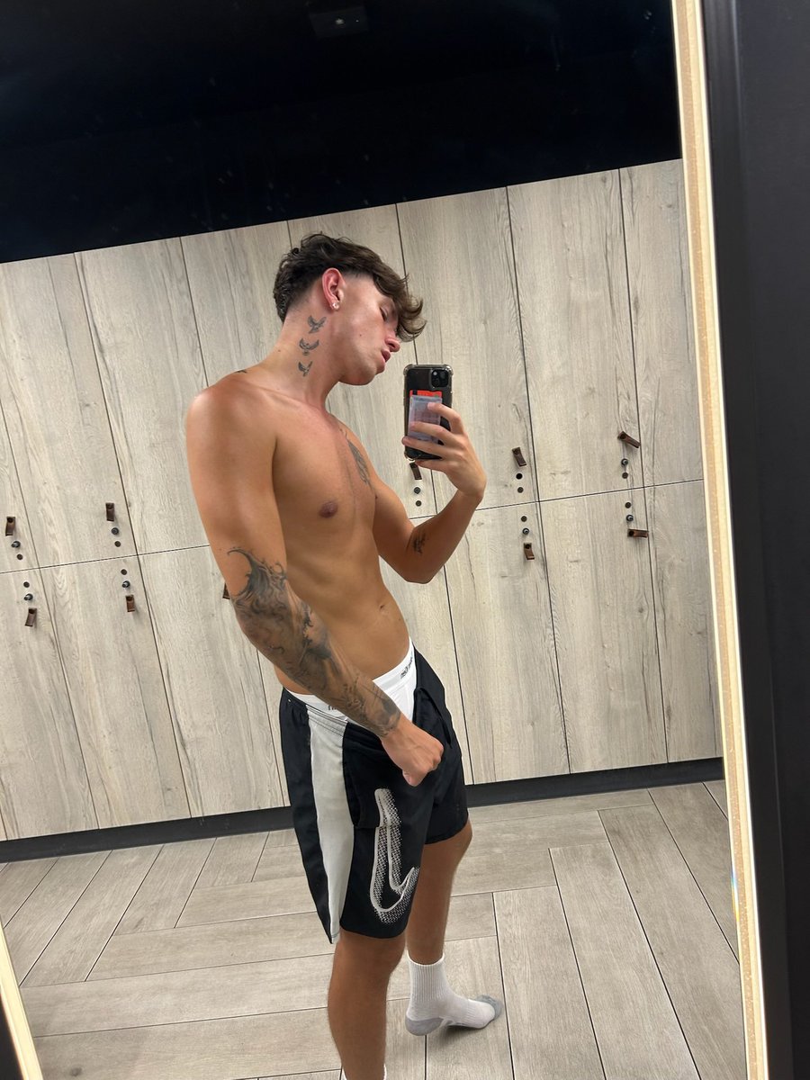 bigfhung tweet media