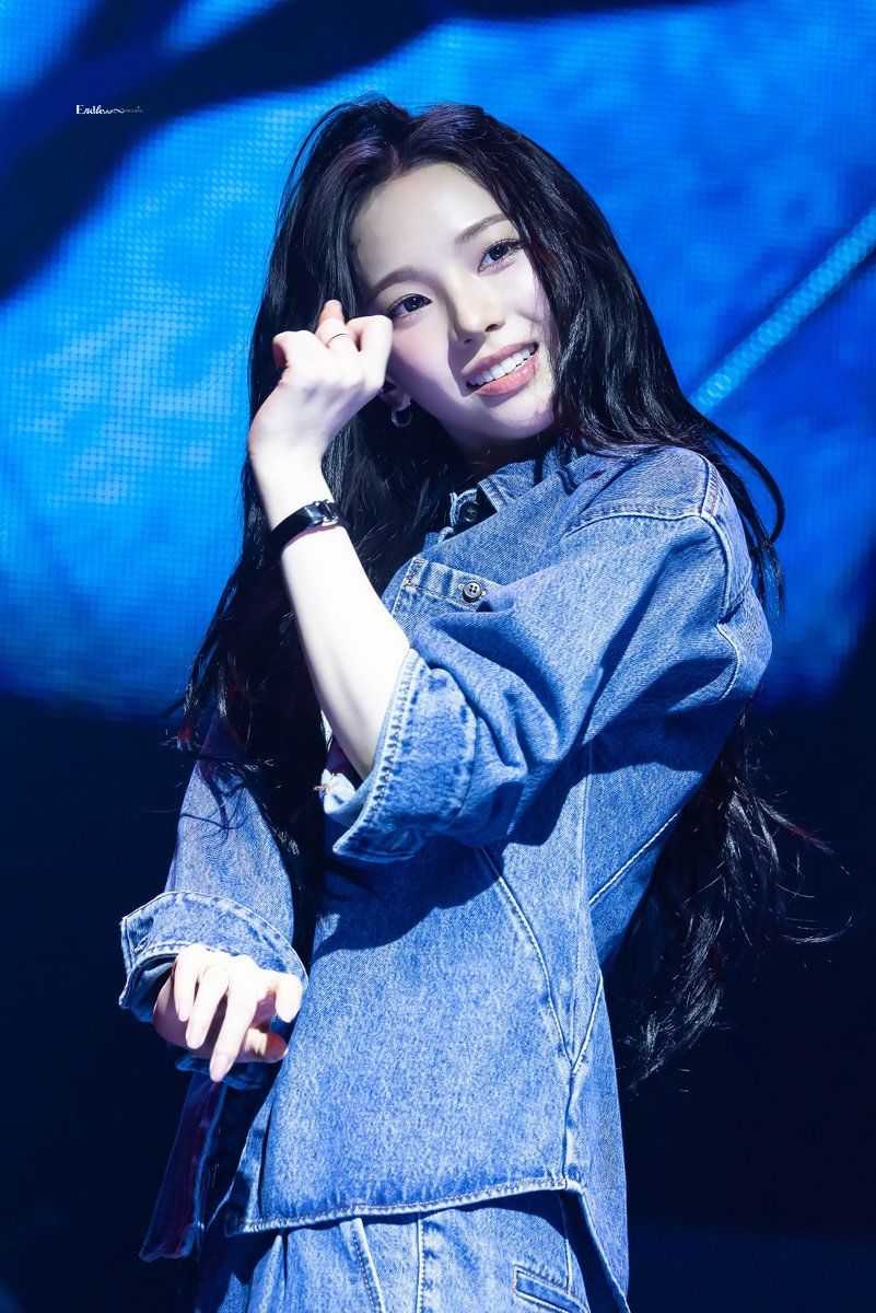 𝙀𝙣𝙙𝙡𝙚𝙨𝙨. tweet media