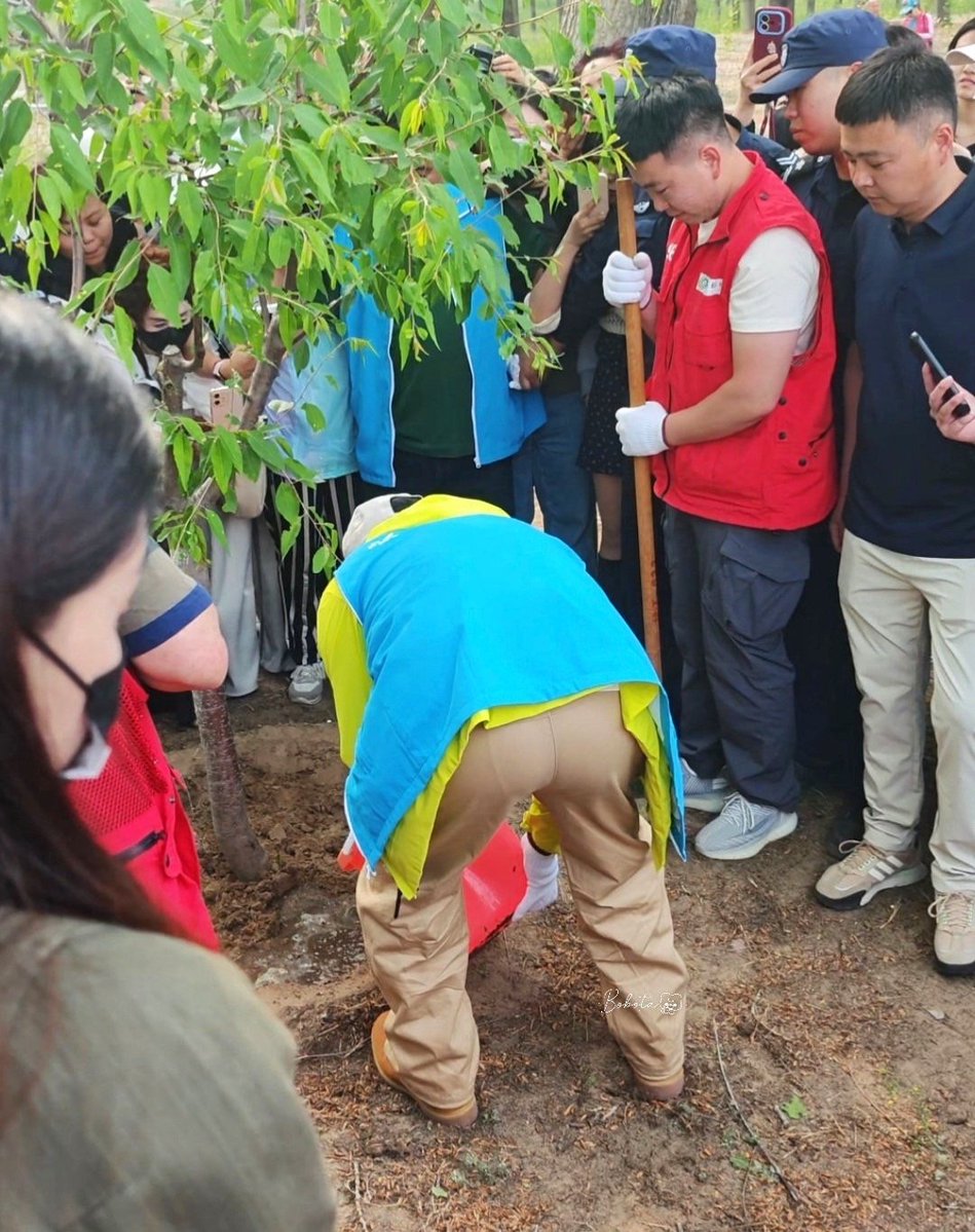 Derrick ⚡️ tweet media