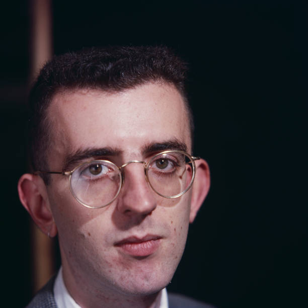 NewWaveAndPunk's tweet photo. 64 years old today: Richard Coles #BronskiBeat #TheCommunards 
Pics;
Michael Putland 
Tim Roney
Unknown
https://t.co/fh4oc9J8eo https://t.co/X6kJPpDWLg
