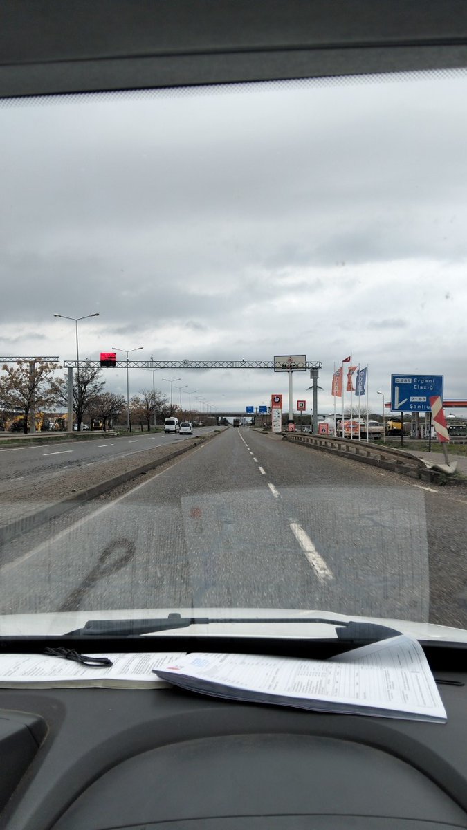 Ferhat2088's tweet photo. Yollar... https://t.co/5tVPmrolzh