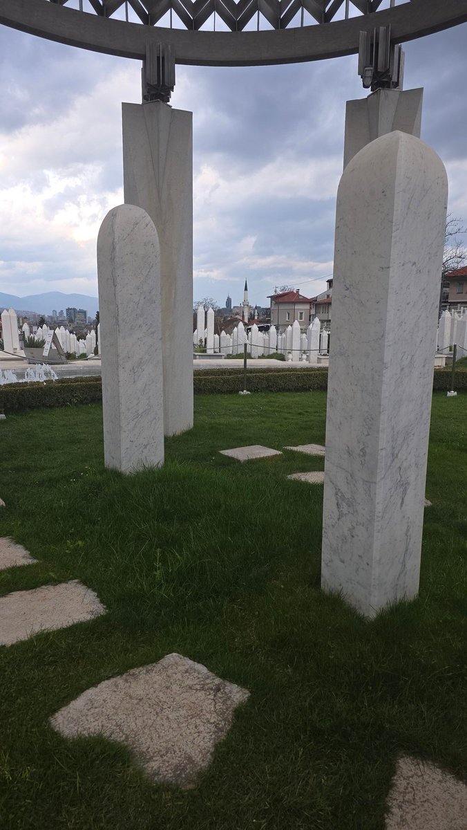 "Bunu hiç unutma evlat! Batı hiçbir zaman uygar olmamıştır ve bugünkü refahı; devam edegelen sömürgeciliği, döktüğü kan, akıttığı gözyaşı ve çektirdiği acılar üzerine kuruludur."