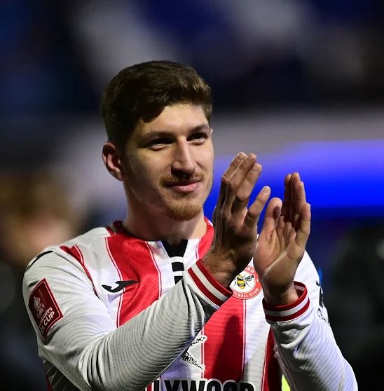 Brentford Daily 🐝 tweet media