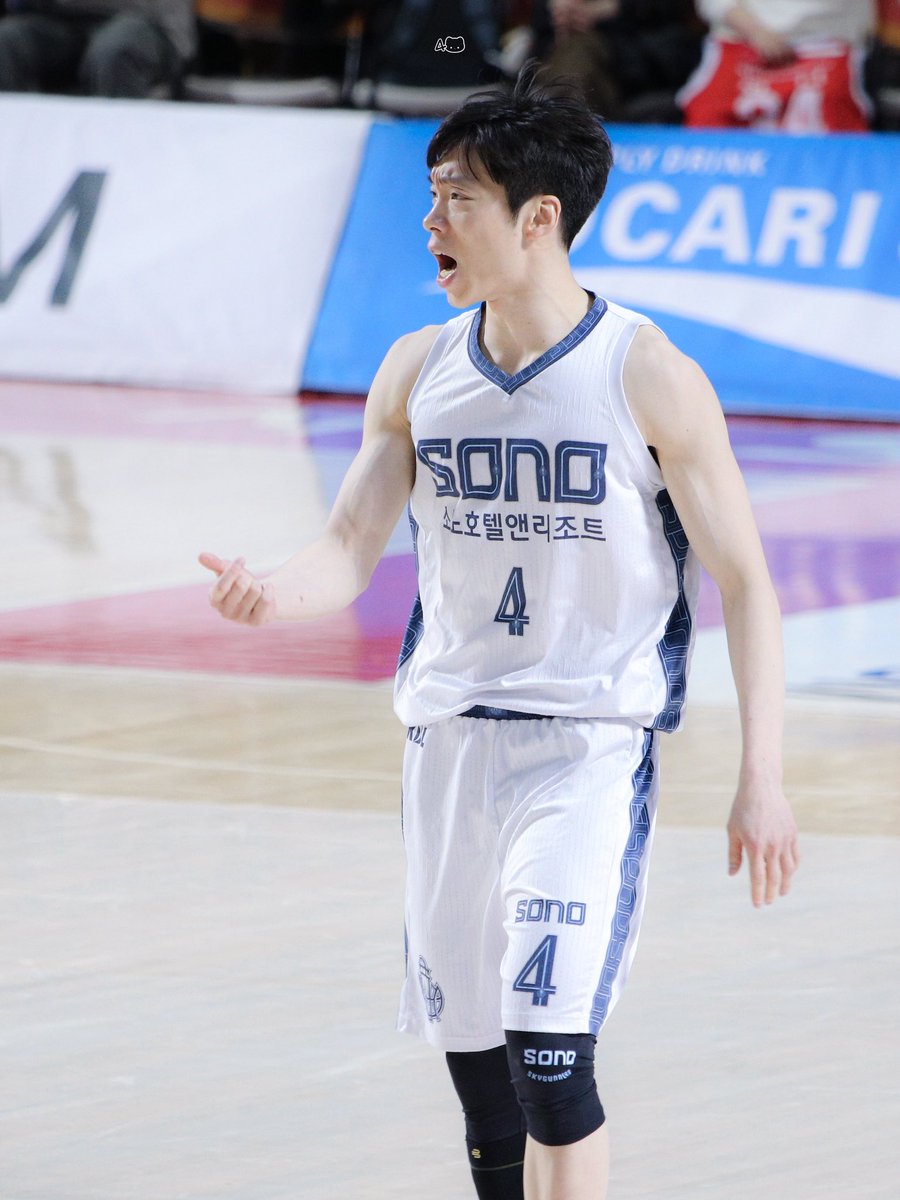 포양이.. tweet media