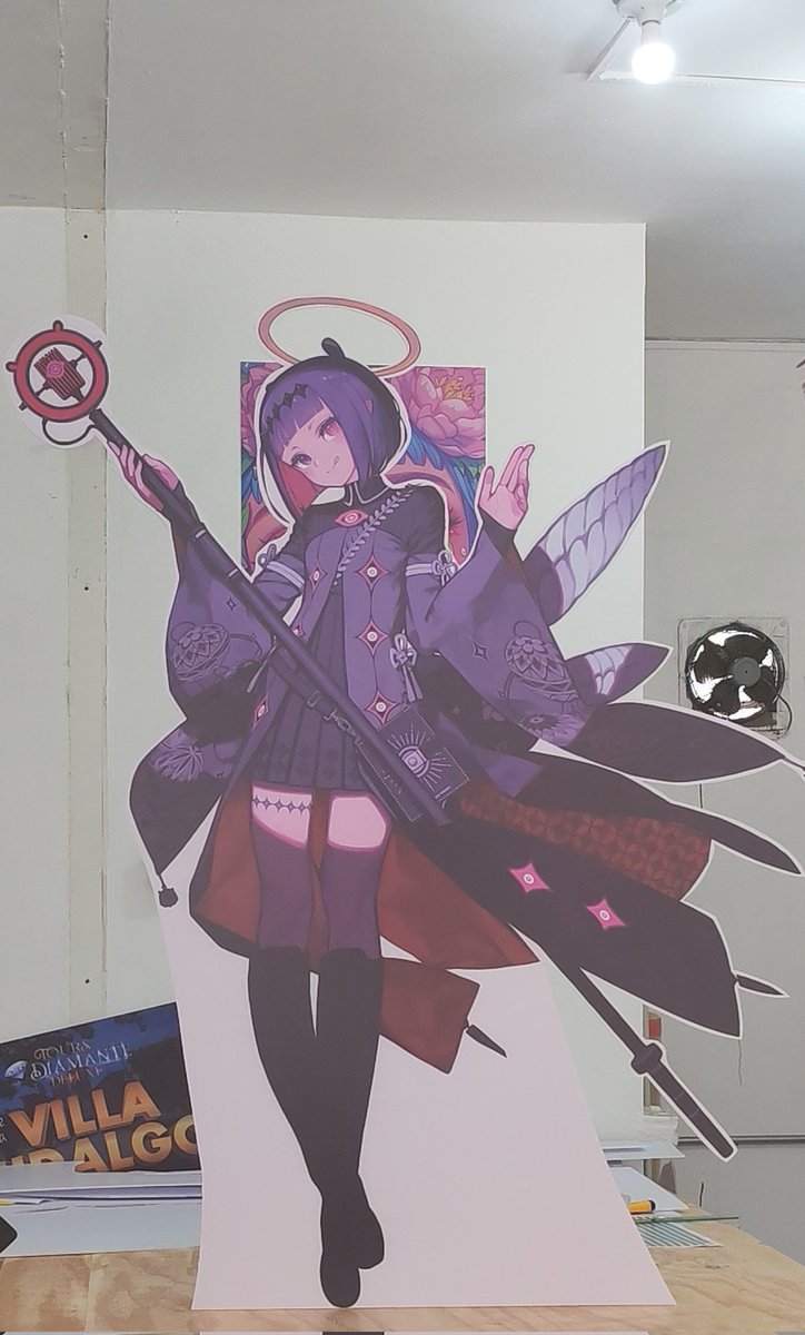 Things i did as Freebies and more

-More than 500 stickers to give in both days, I hope everyone can have at least one!

-27 t shirts with a Ina and Kiara design but based in things about my city

- 5 real size figures, the Ina and Kiara ones will be raffled 👍