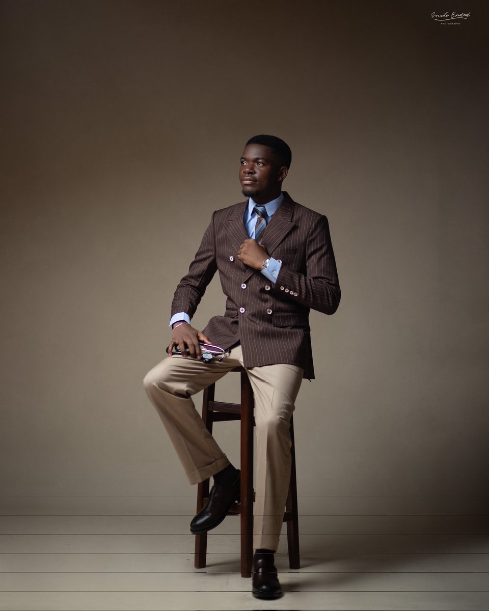 It's been 6 + years putting blood, sweat and tears into this noble profession.
Now I'm finally a Doctor of Veterinary Medicine from the University of Ibadan.

It's upward from here 🩺🥼