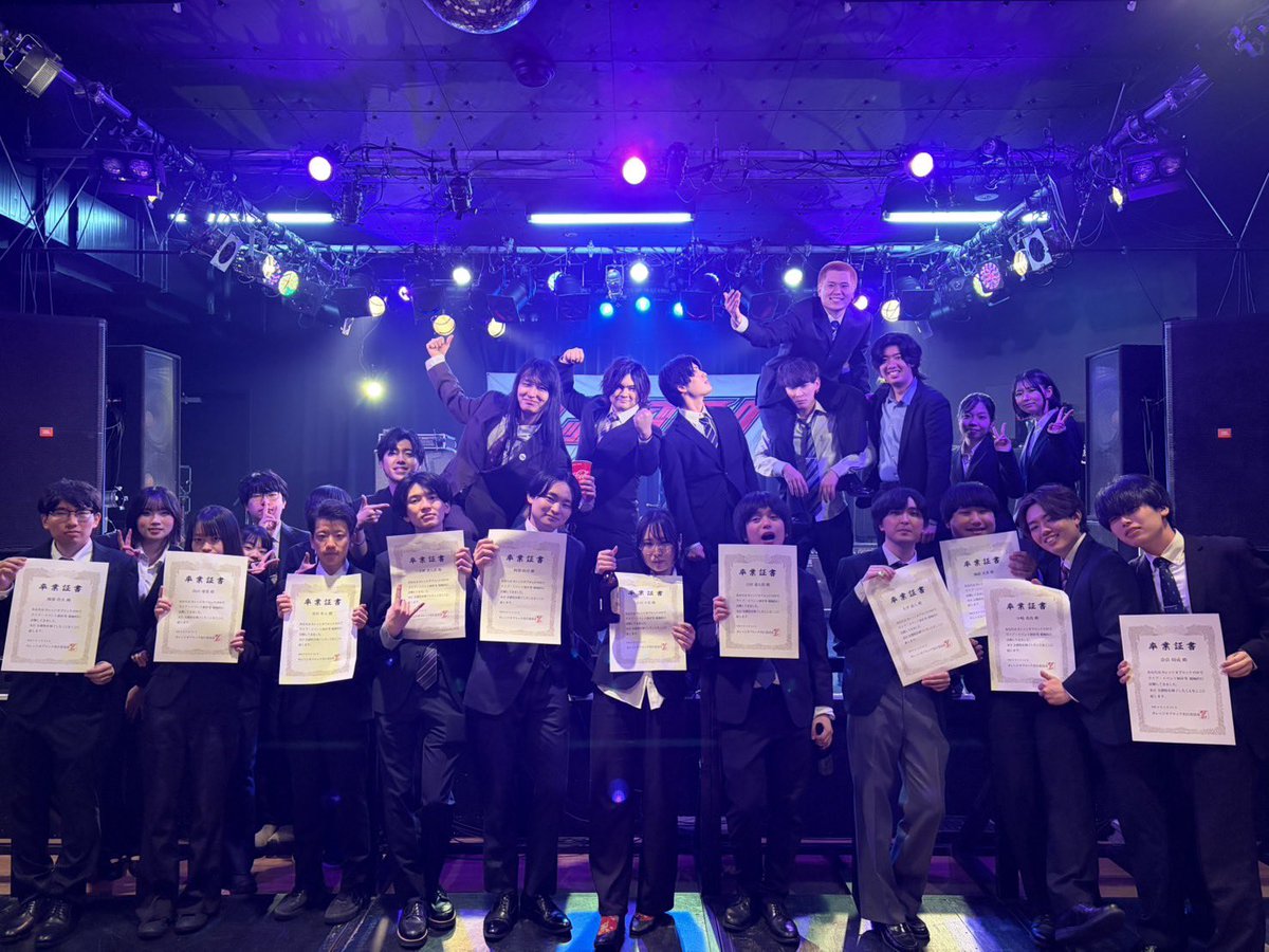 カレッジオブロック tweet media